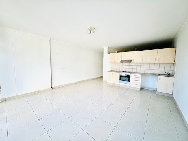 1 Bedroom Property for Sale in Zonnebloem Western Cape